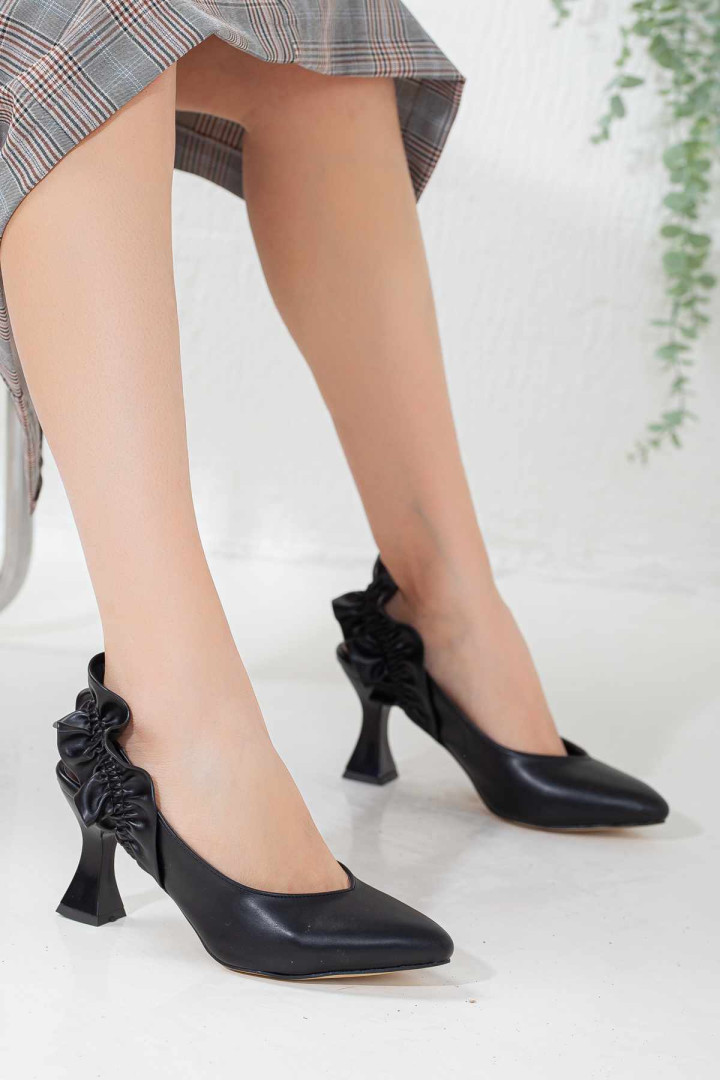 

Туфли женские Lio Shoes LioS-ZIGBFCWY6O черные 40 EU (доставка из-за рубежа), LioS-ZIGBFCWY6O