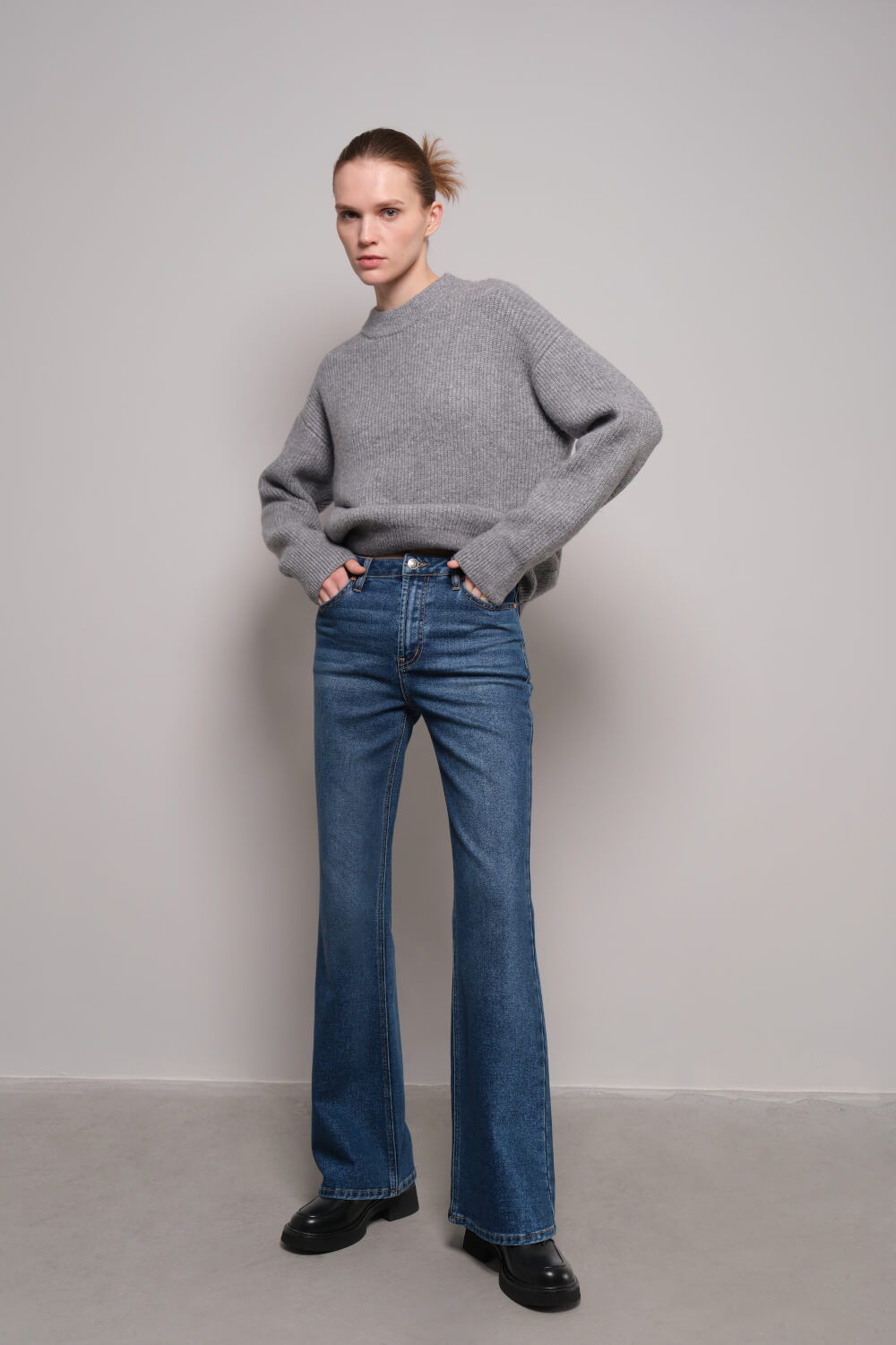 

Джинсы женские Incity 1.1.1.24.01.08.00875 синие 30/32, Синий, 1.1.1.24.01.08.00875