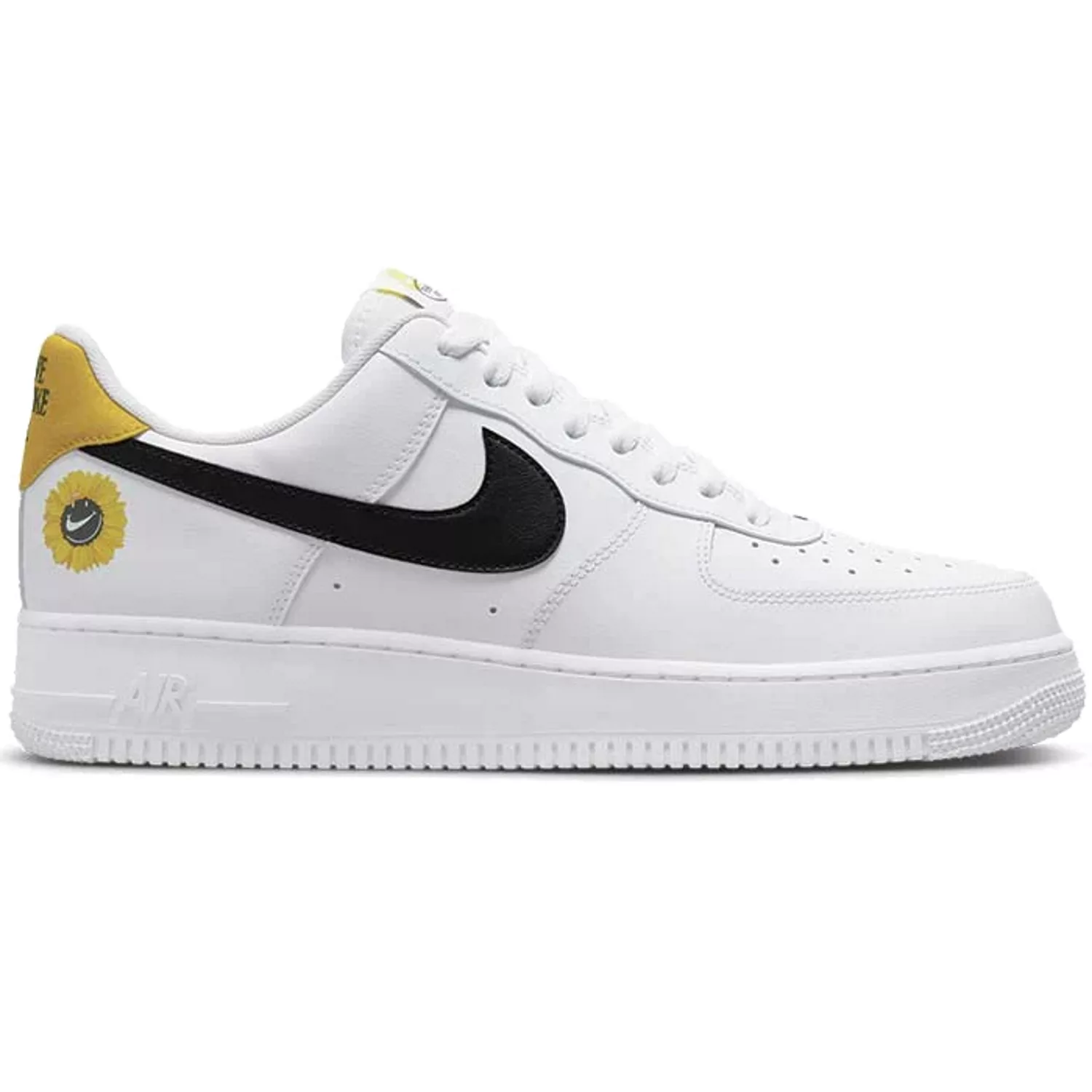 

Кроссовки мужские Nike AIR FORCE 1 '07 LV8 белые 39 EU, AIR FORCE 1 '07 LV8