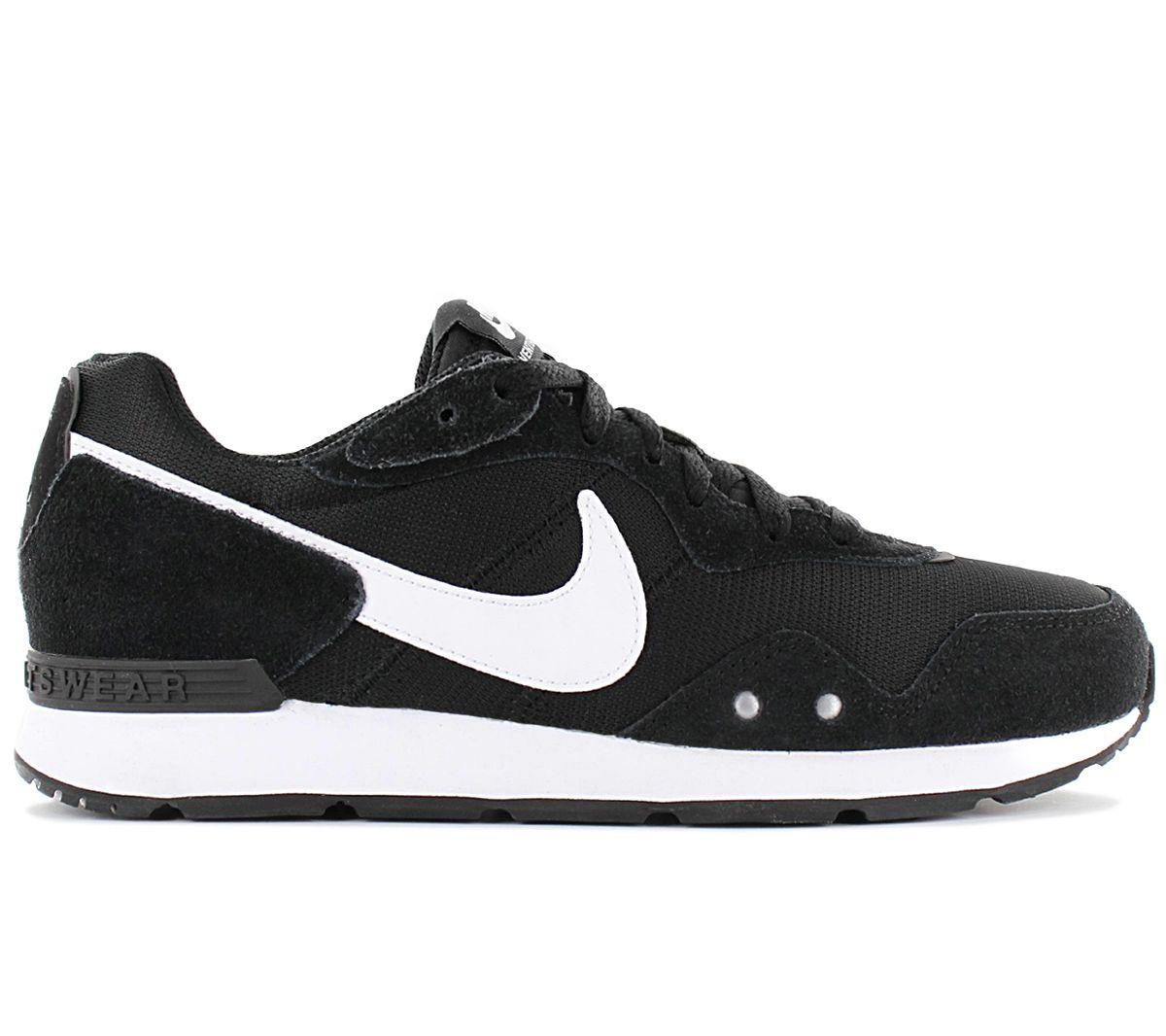 Кроссовки женские Nike Venture Runner W CK2948-001 черные 385 EU 6617₽