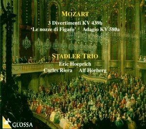 Mozart: Divertimenti. Music for basset horns. / STADLER TRIO, Eric Hoeprich