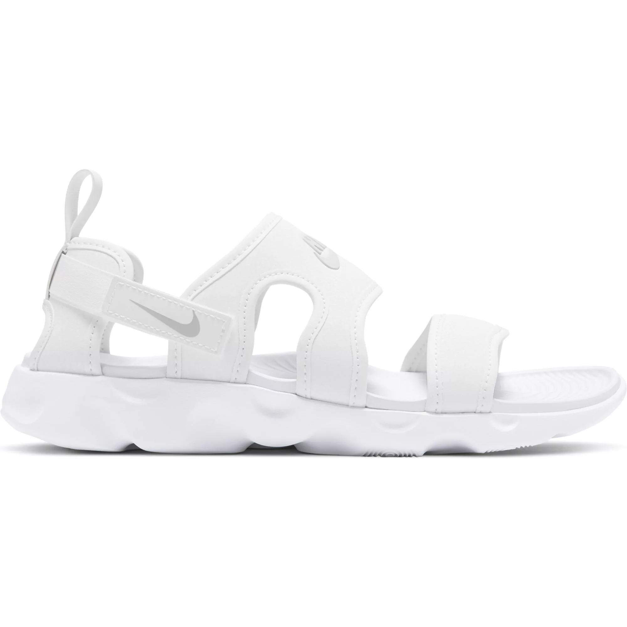 

Сандалии женские Nike BENASSI белые 35.5 EU, Белый, BENASSI