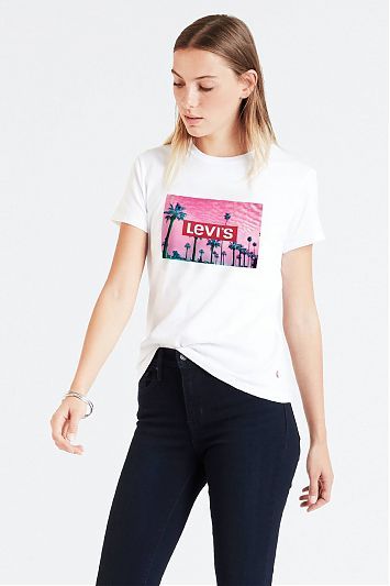 

Футболка женская Levi's 1736905780 белая XS, Белый, 1736905780