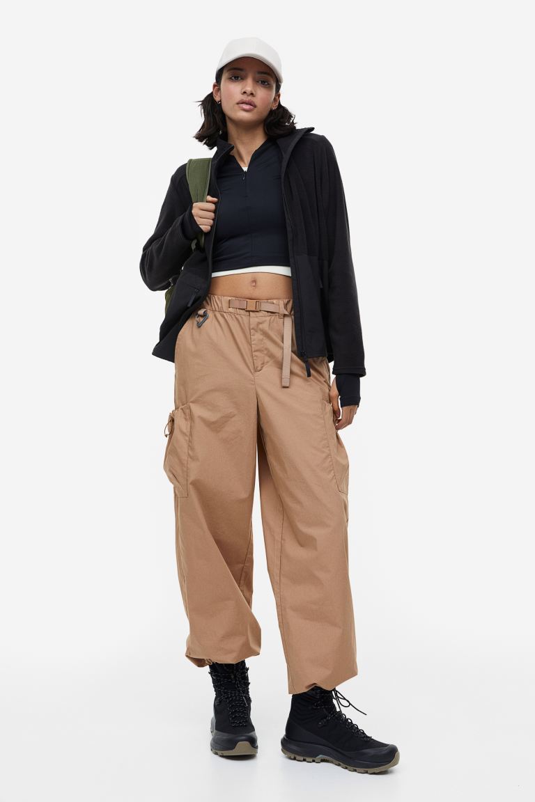 

Брюки женские H&M 1123778001 бежевые XL (доставка из-за рубежа), Бежевый, 1123778001