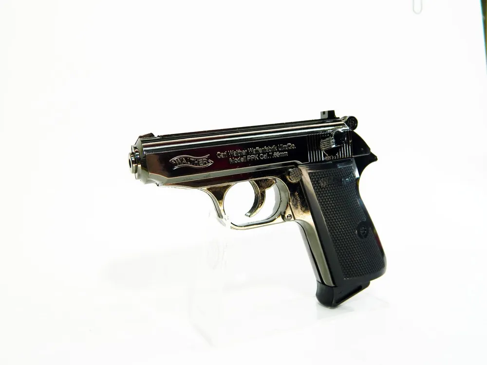 Пистолет зажигалка - Walther PPK металлик