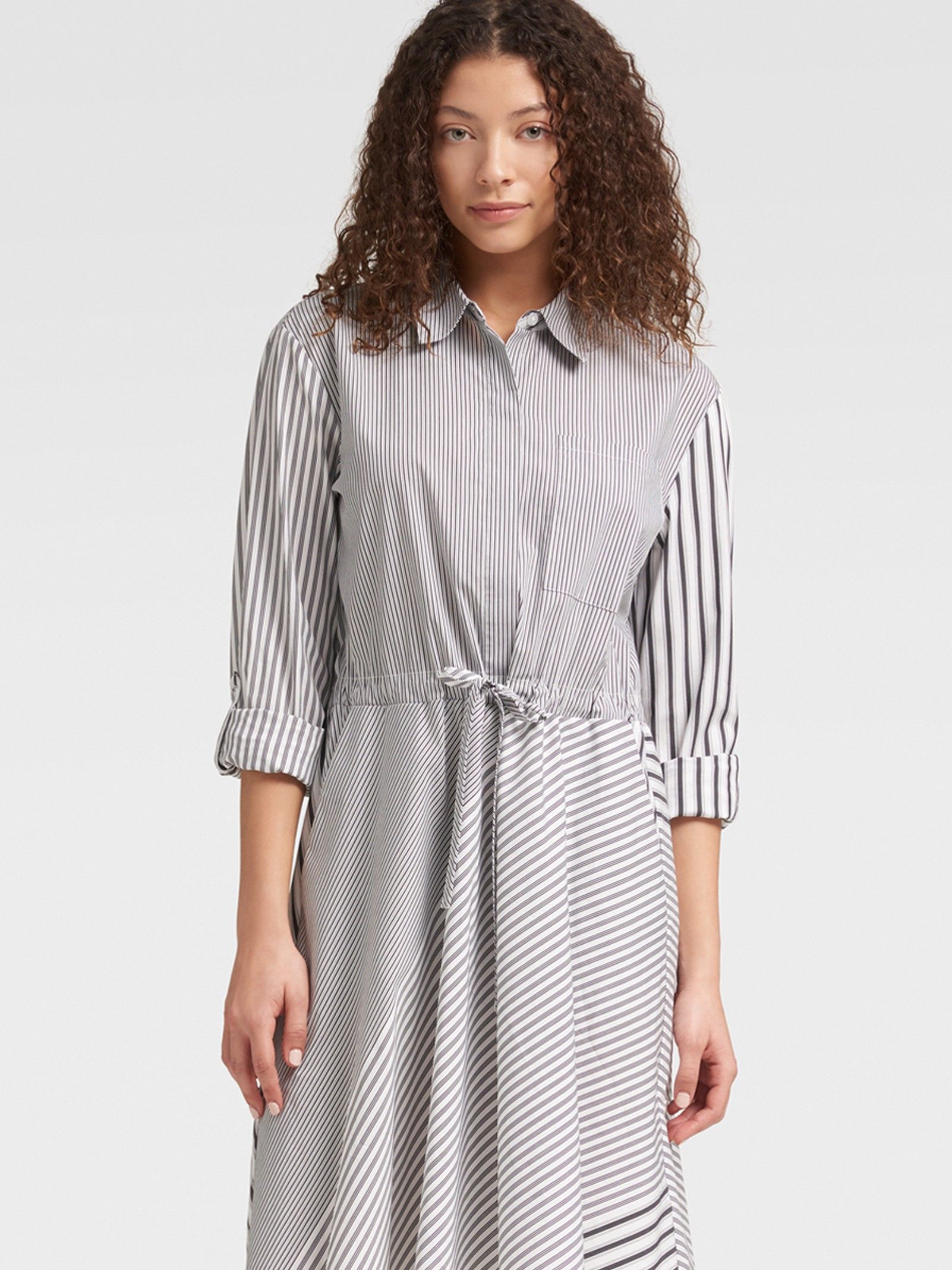 

Повседневное платье женское DKNY P9AB7DAF/WHBXL серое XL, P9AB7DAF