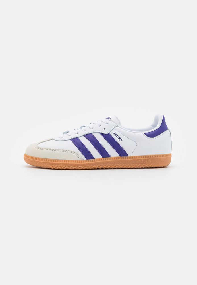 

Кеды женские Adidas Originals AD111A2GD белые 42 EU, Белый, AD111A2GD