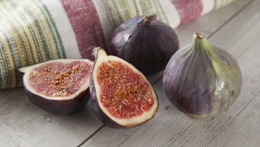 

Инжир Вкусвилл 1 шт