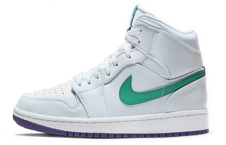 

Кеды унисекс Nike Jordan Air Jordan 1 Mid SE Nike Hoops PE белые 43 EU, Белый, Jordan Air Jordan 1 Mid SE Nike Hoops PE