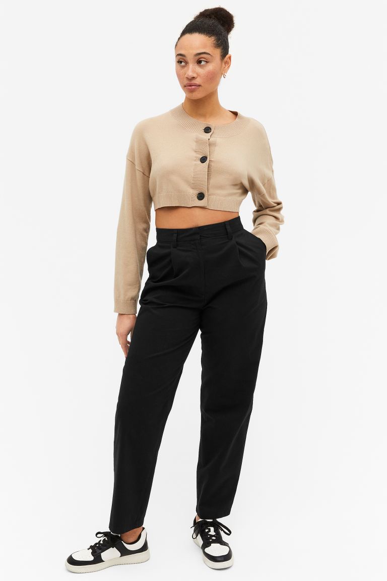 

Брюки женские Monki 1121823001 черные 40 EU (доставка из-за рубежа), Черный, 1121823001