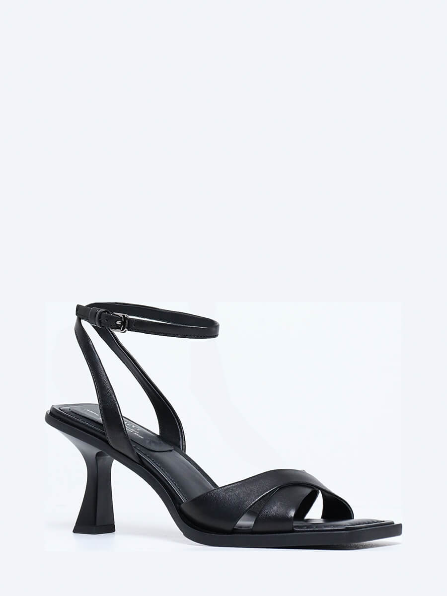 

Босоножки женские Vitacci 495889-1 черные 37 RU, Черный, 495889-1