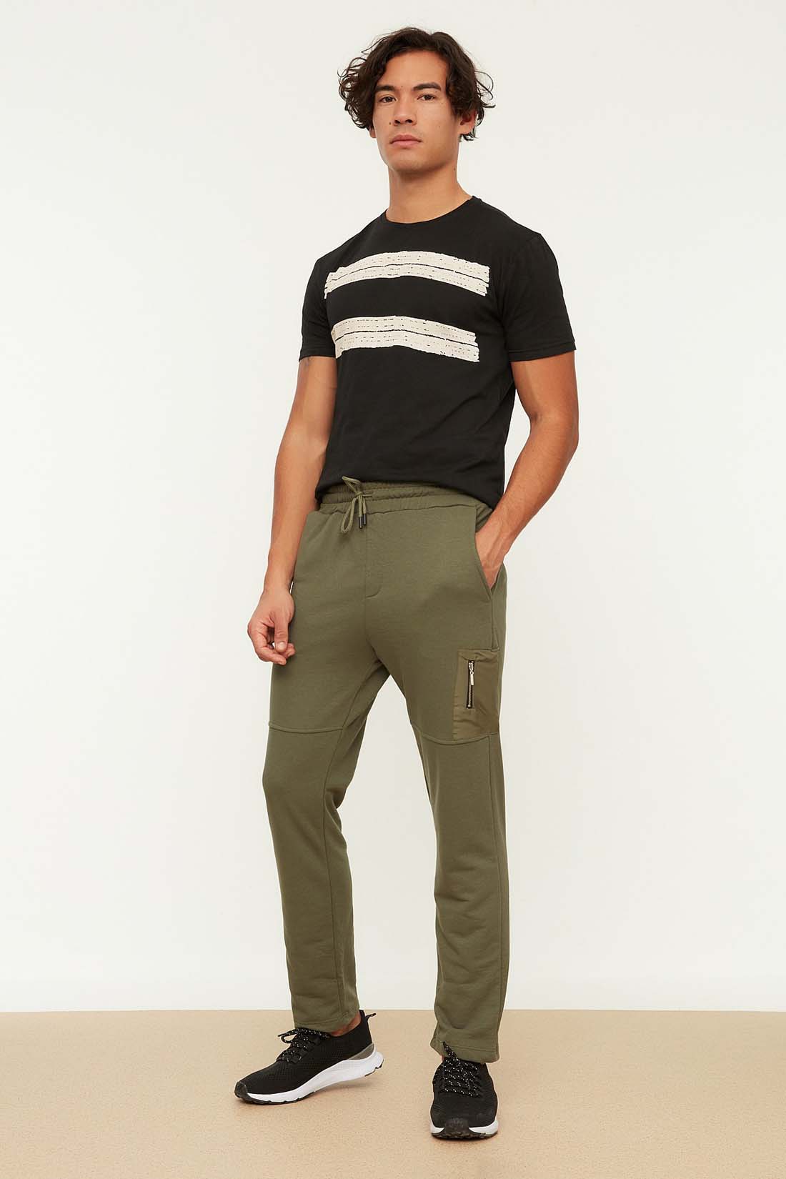 

Брюки мужские Trendyol TMNAW21EA0097 зеленые M, trendyol TMNAW21EA0097