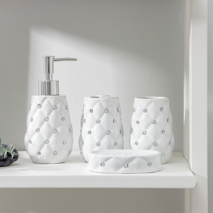 Набор аксессуаров для ванной комнаты Скандинавский, 4 предмета (дозатор 270 мл, мыльница,