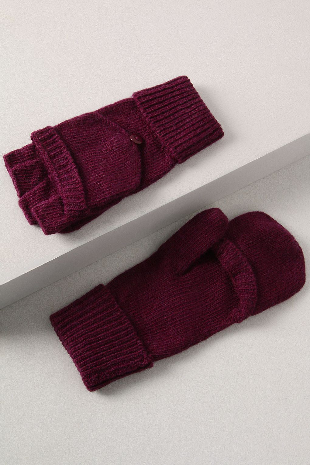 

Варежки женские A + MORE 2108 HELMI сливовые, 2108 HELMI