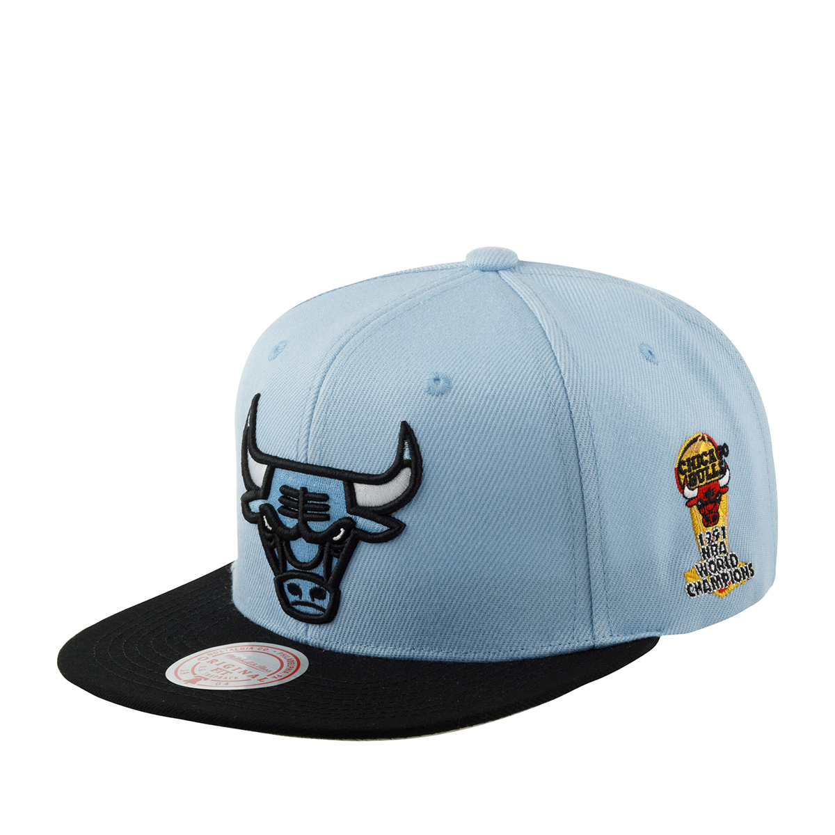 Бейсболка Mitchell Ness 6HSSDX20082-CBULB Chicago Bulls NBA голубаячерная one size 5135₽