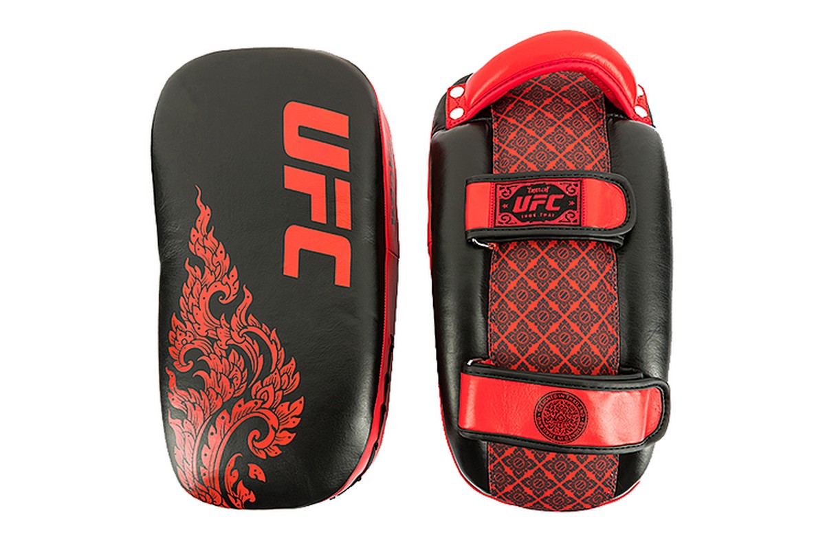

(UFC Premium True Thai Пэды - черные)