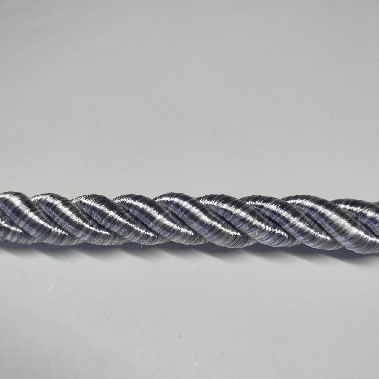 

Шнур декоративный idealtex Ш-10-3.1 , длина 10 м, диаметр 12 мм, Серый;белый, 3.1