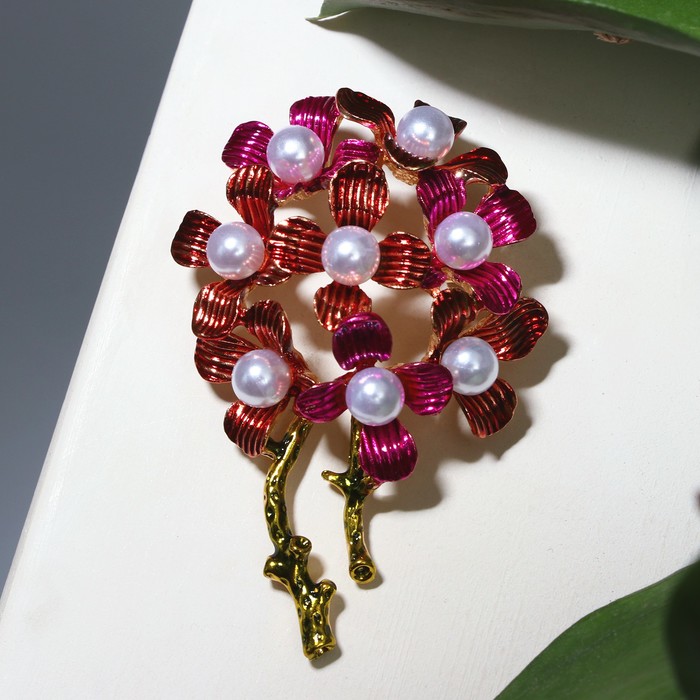 

Брошь "Цветы" рельефные с бусинами, цветная в золоте