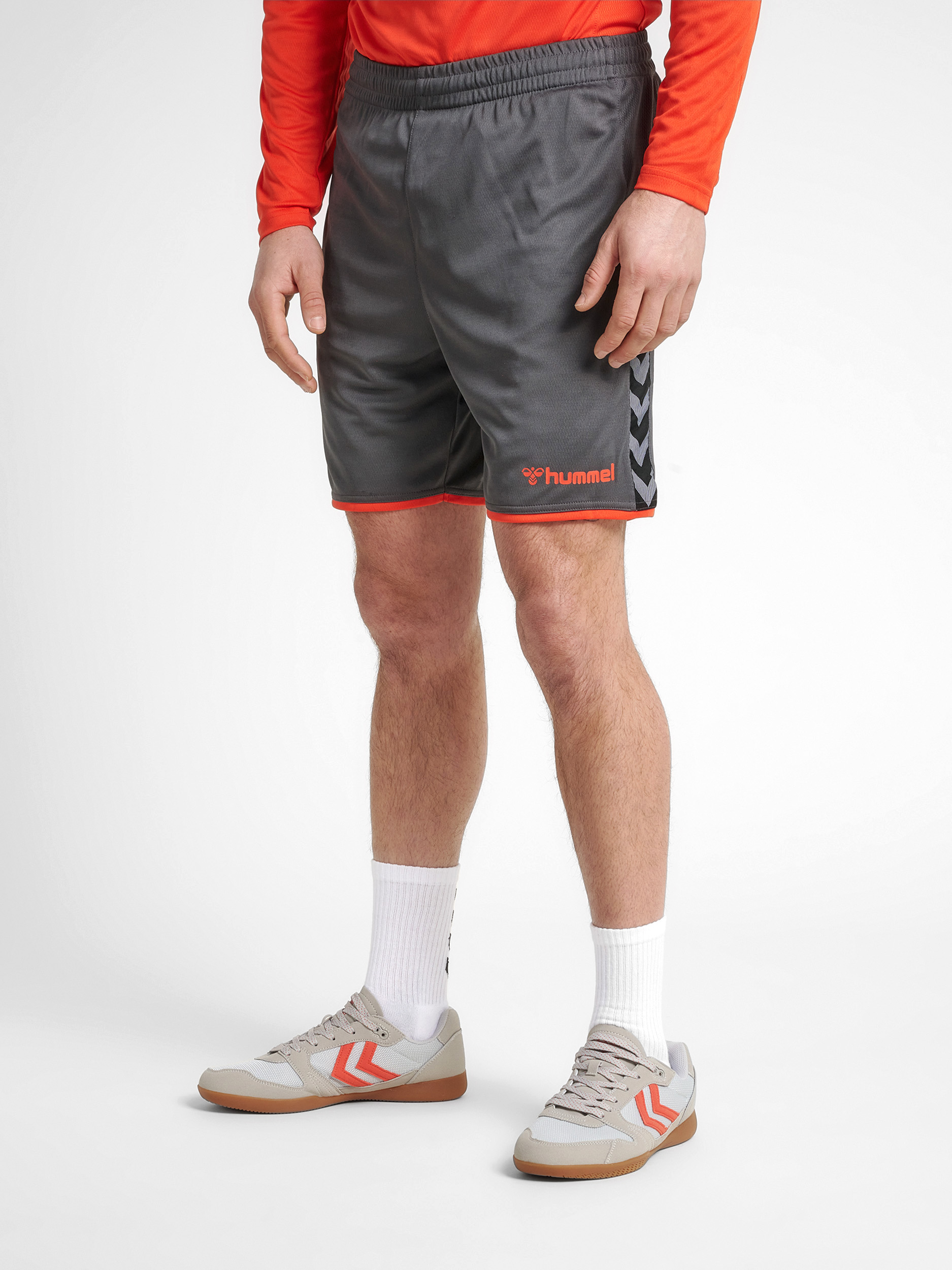 Спортивные шорты унисекс Hummel 204924 серые XL