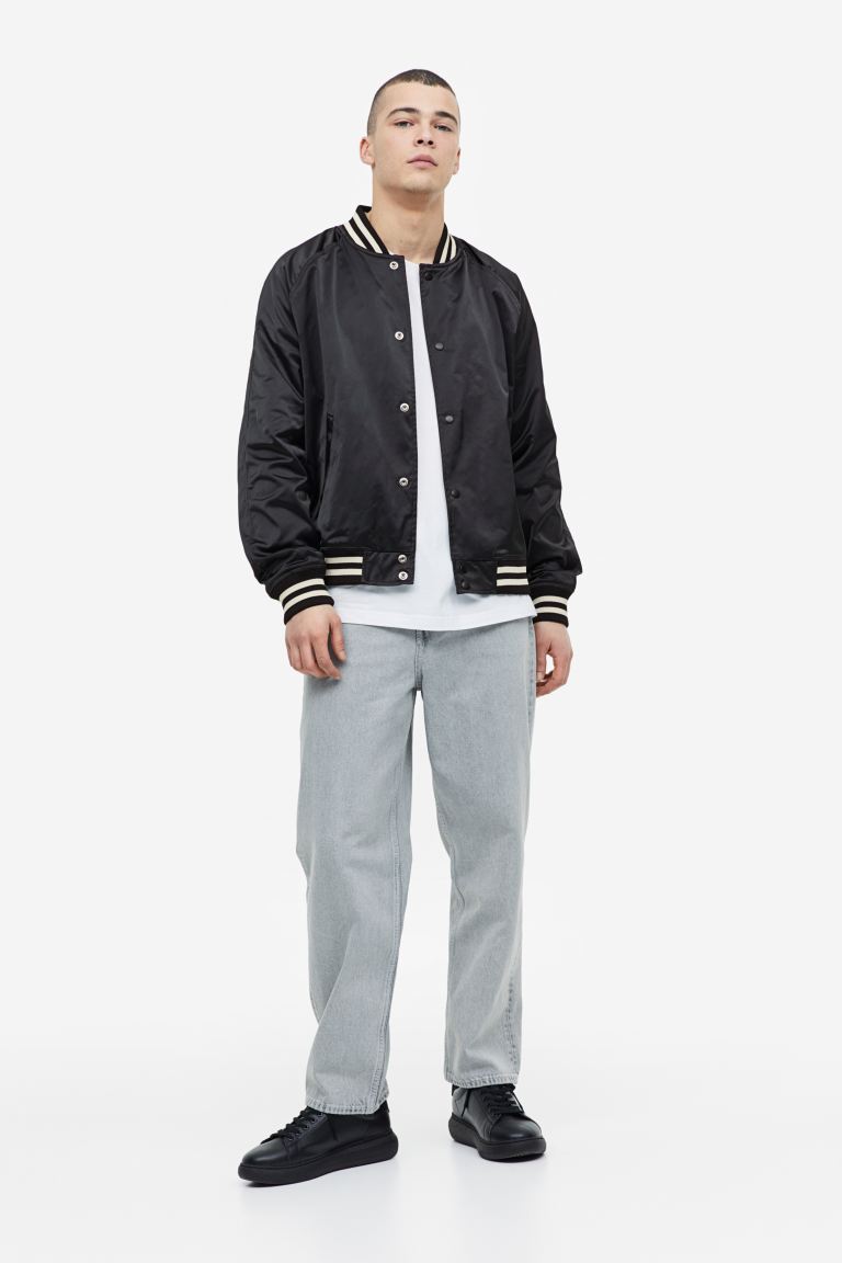 

Бомбер мужской H&M 1121659003 черный S (доставка из-за рубежа), 1121659003