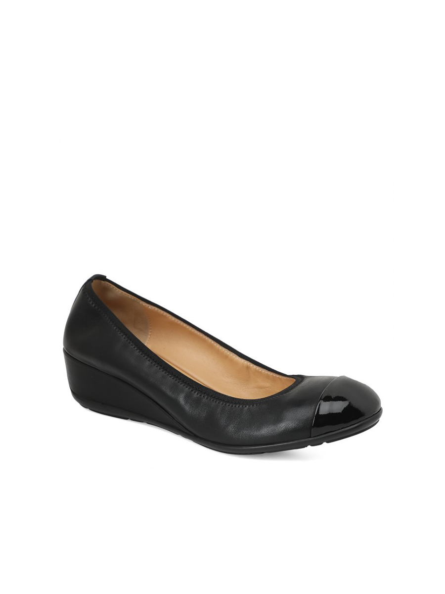 

Туфли женские Giovanni Fabiani G4553 черные 42 EU, G4553