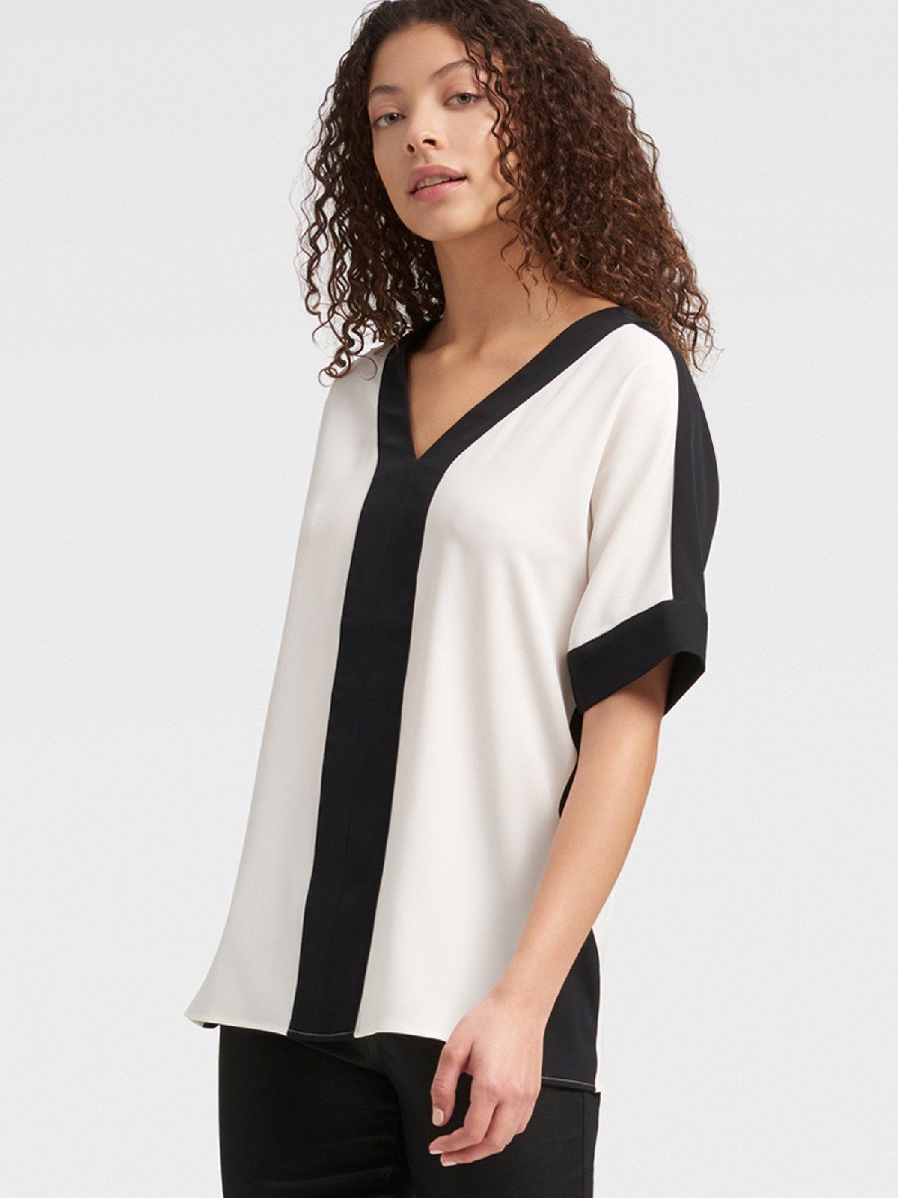 

Блуза женская DKNY P9AME483/IVKXXS белая XXS, P9AME483
