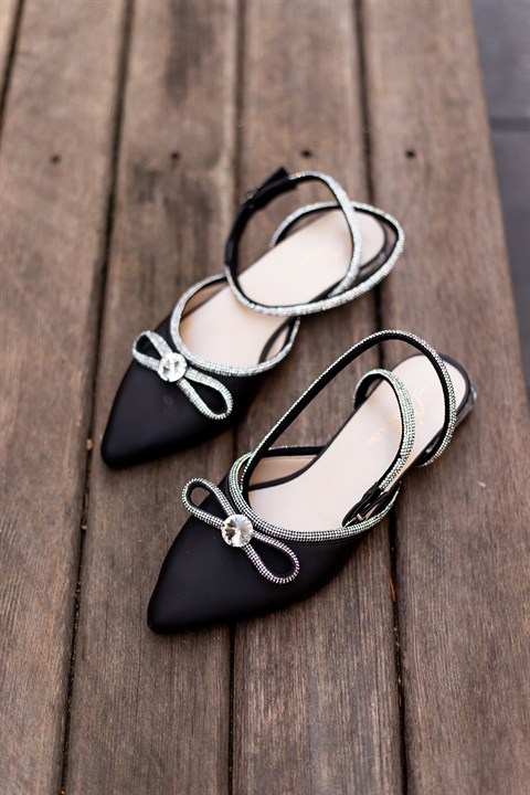 

Босоножки женские Shoes Bellas 1131 черные 36 EU (доставка из-за рубежа), 1131
