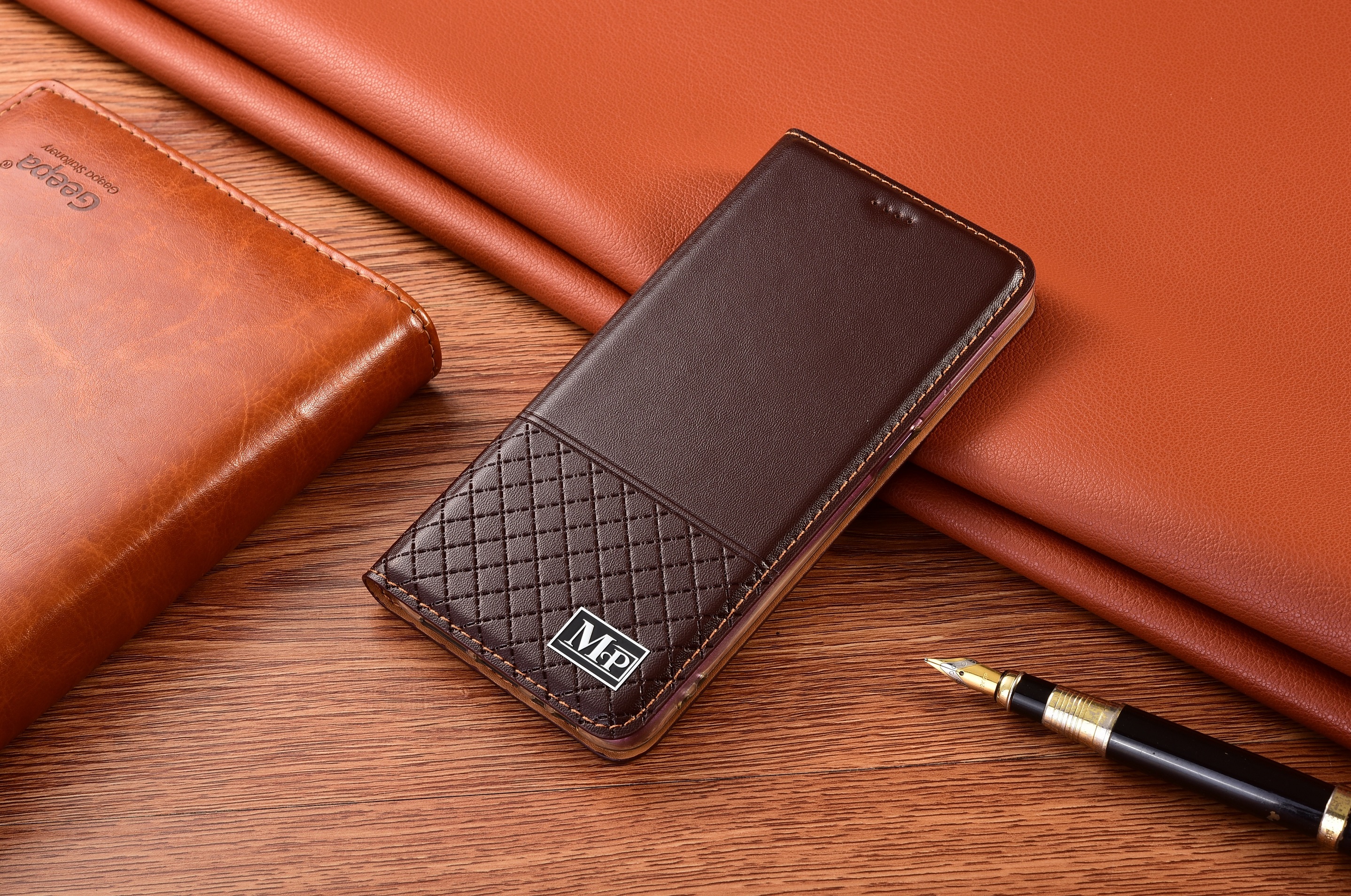 

Чехол MyPads для Xiaomi 12 Pro коричневый (226741)