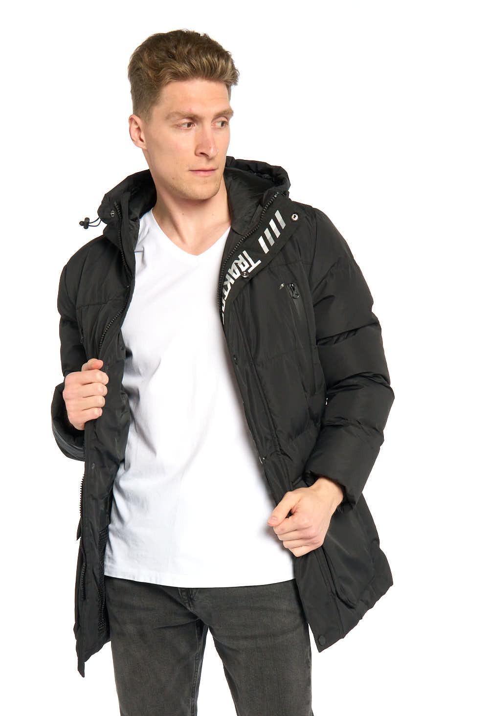 Зимняя куртка мужская Atributika&Club Трактор 175030 черная XL