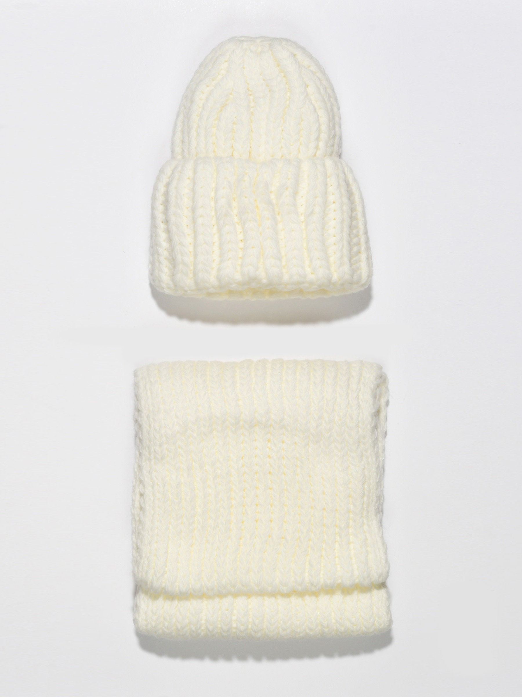 Комплект женский Maxval KoW200202 шапка и снуд, молочный, 56-58
