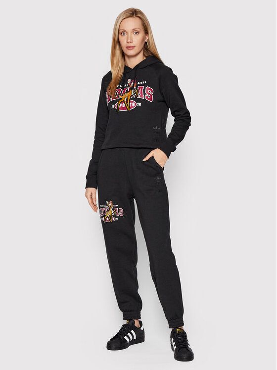 

Худи женское Adidas 0000209244700 черное 30 EU, Черный, 0000209244700