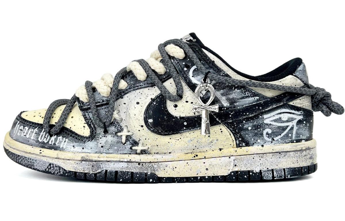 

Кеды унисекс Nike Dunk Low Black GS черные 39 EU, Черный, Dunk Low Black GS