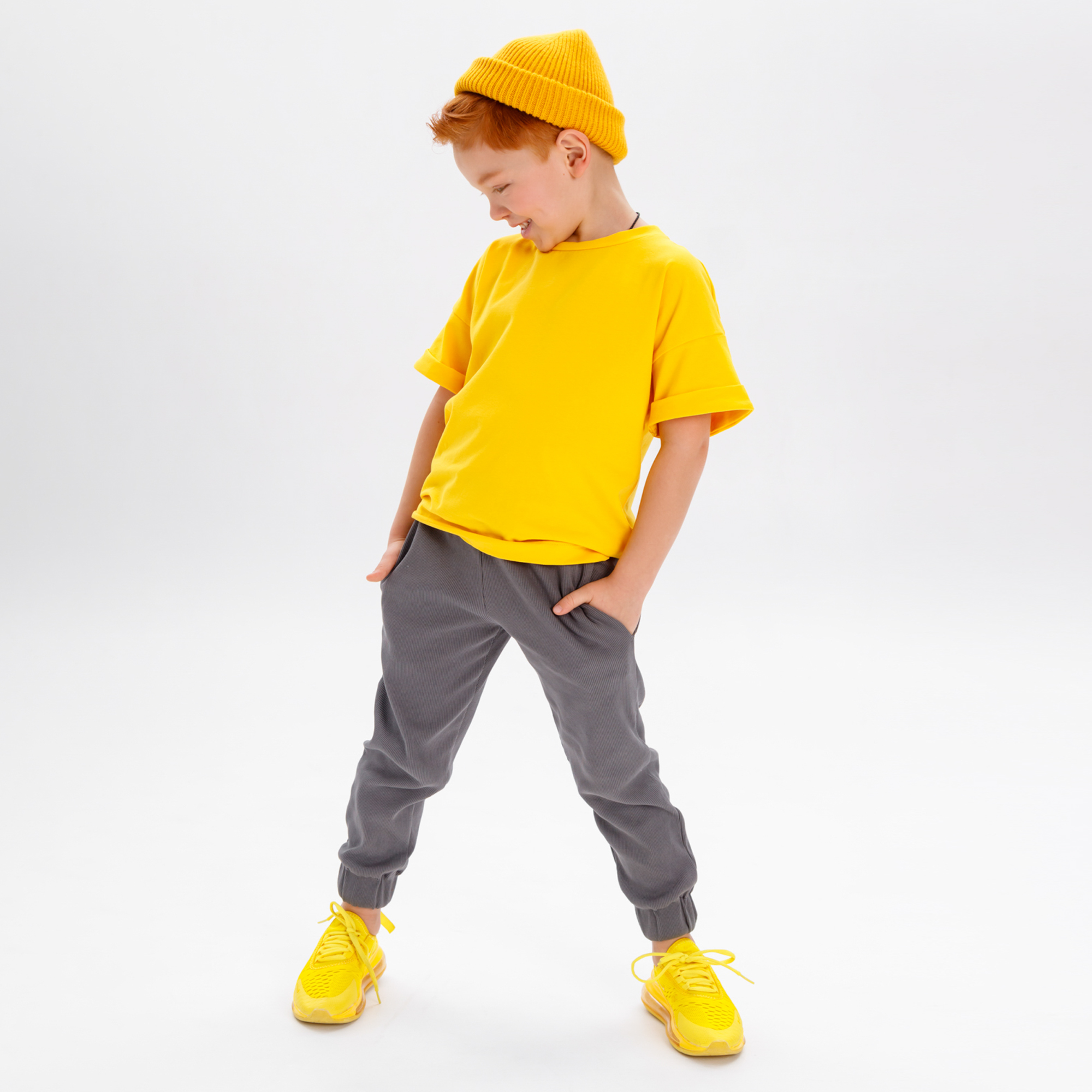 Костюм детский Amarobaby JUMP футболка и брюки, желтый/серый, р. 122-128