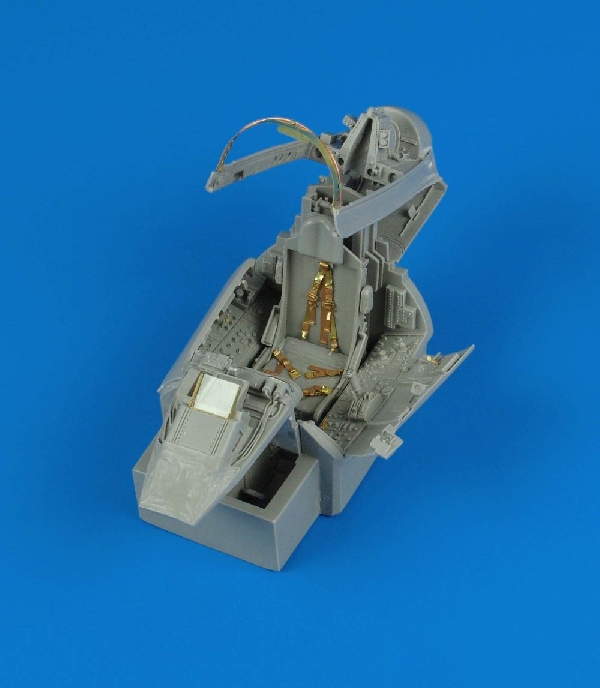 

Набор дополнений Aires 1/32 F-100D Super Sabre cockpit set 2070
