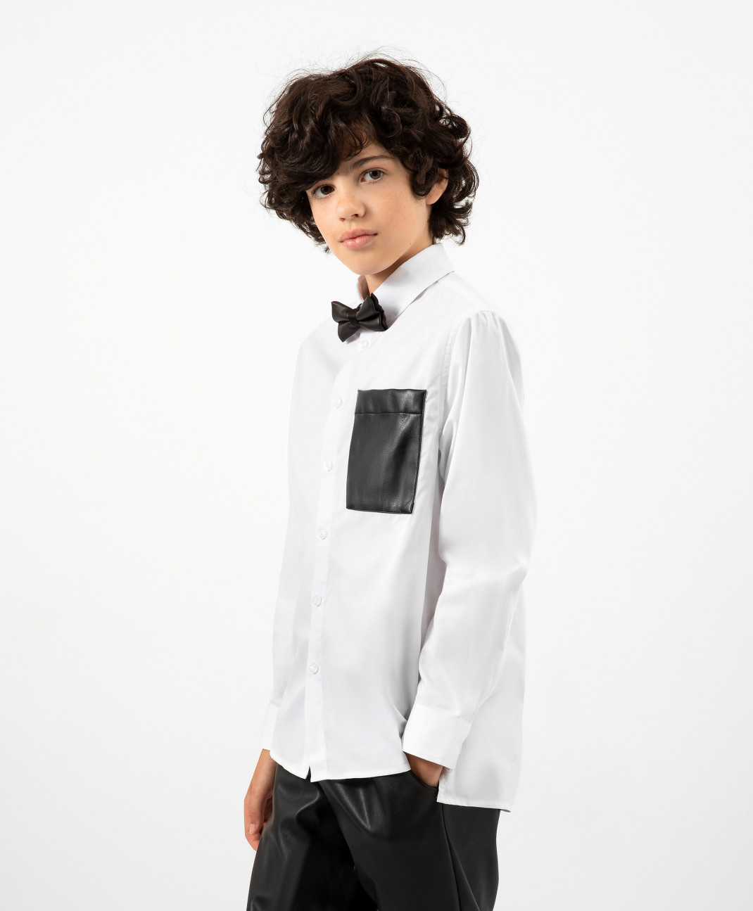 Рубашка свободной формы с контрастным карманом белая Gulliver 222GPBJC2301 р.158
