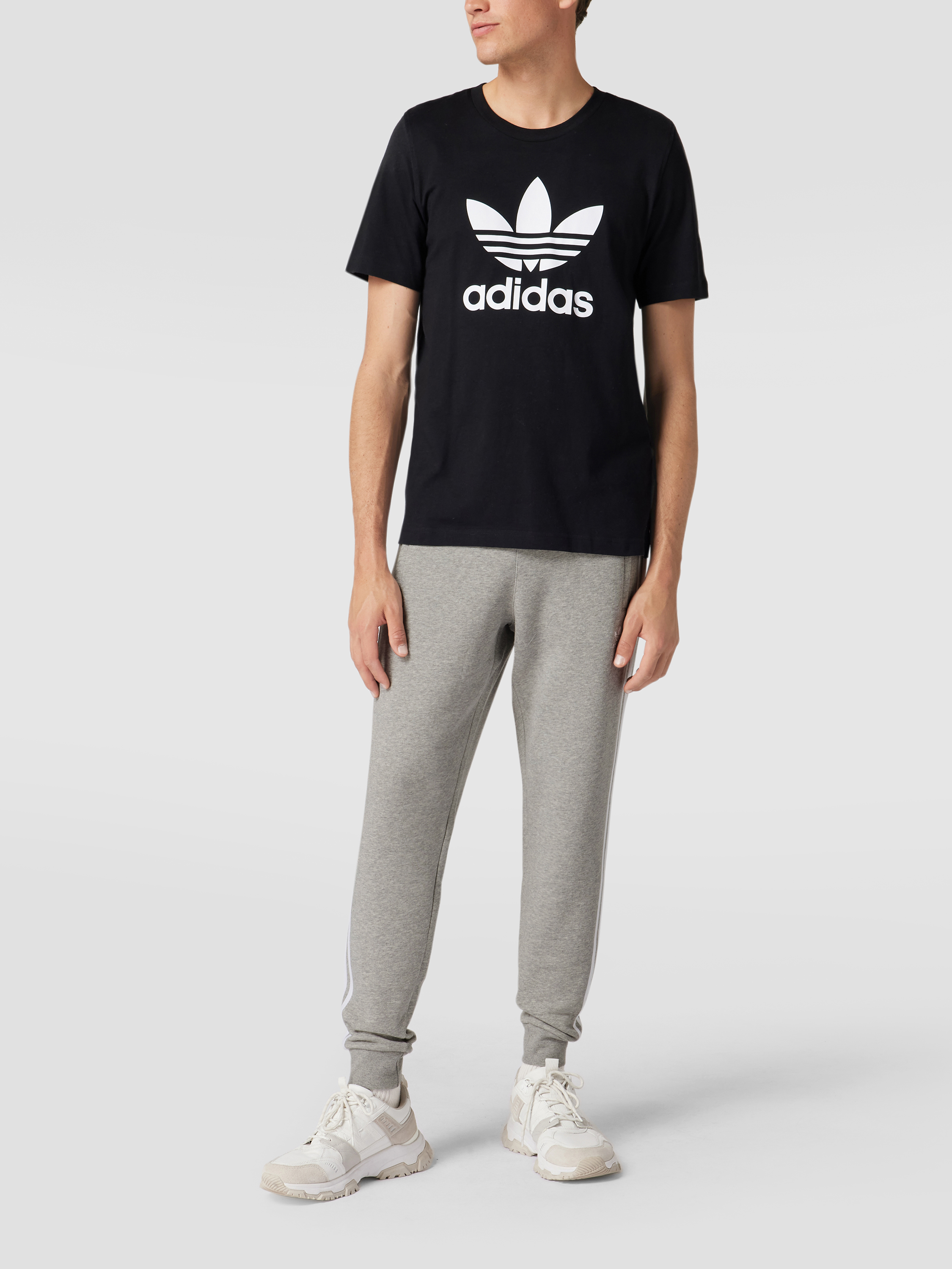 

Спортивные брюки мужские Adidas Originals 1564448 серые XS доставка из-за рубежа, Серый, 1564448