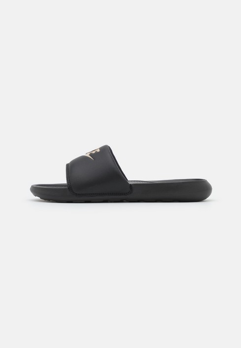 

Сланцы мужские Nike Victori One Slide черные 38.5 EU (доставка из-за рубежа), Черный, Victori One Slide