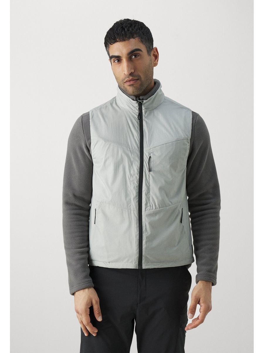 

Жилет мужской Jack Wolfskin JA442F0HD серый XL, JA442F0HD