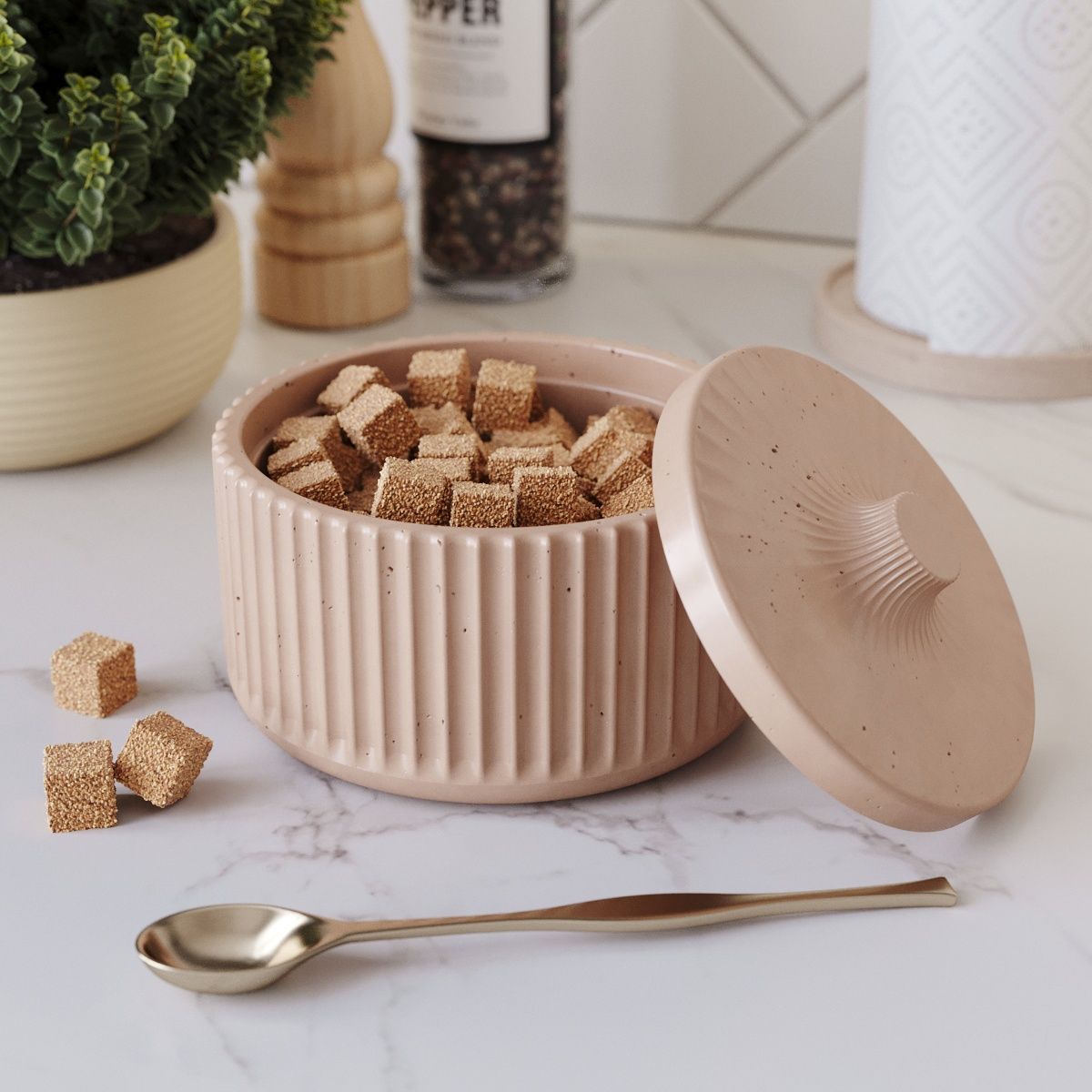 

Банка для кухни, Chloe M, 0,4 л, с крышкой, бетон, розовая глянцевая