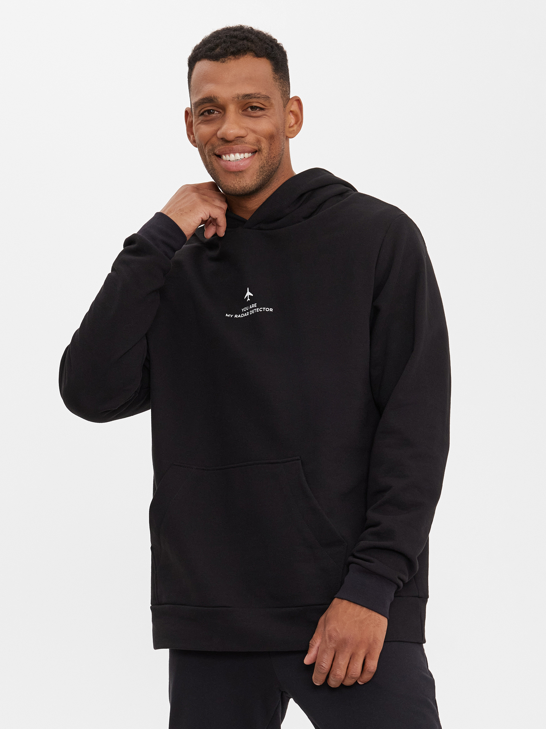 

Худи мужское BARMARISKA хм-б0445 черное 68-70 RU, хм-б0445