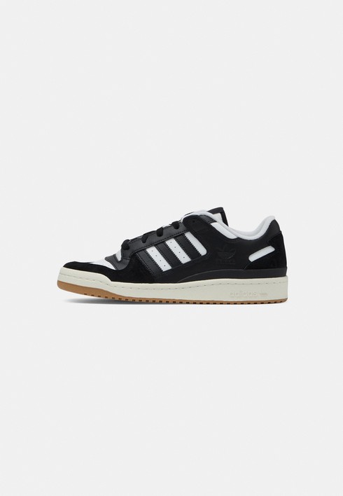 

Кеды женские Adidas Originals Forum Cl Unisex черные 36 2/3 EU (доставка из-за рубежа), Черный, Forum Cl Unisex