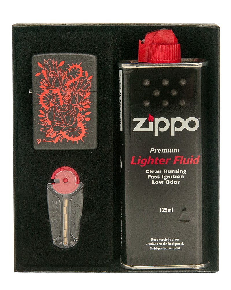 

Набор ZIPPO: зажигалка 218 Roses бензиновая, топливо, кремний для зажигалки, Черный;красный, 218 Roses