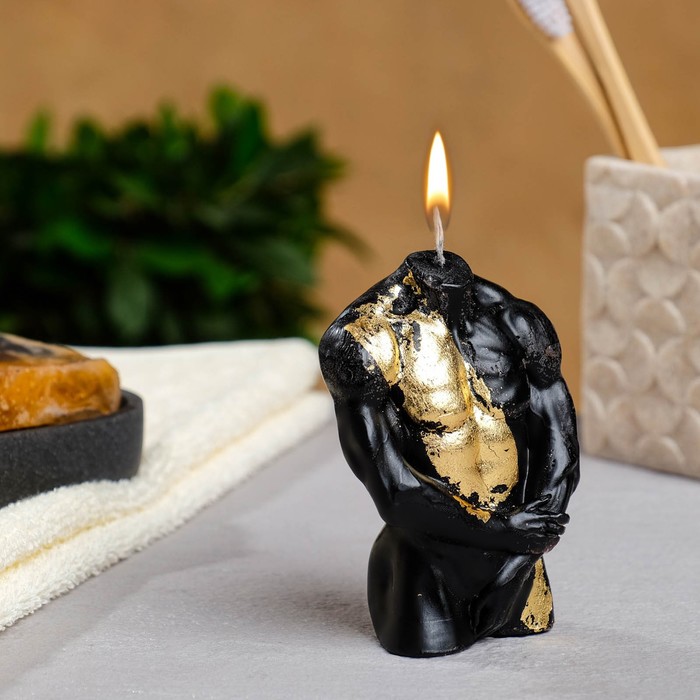 фото Фигурная свеча мужской торс №2 черная с поталью, 9см nobrand