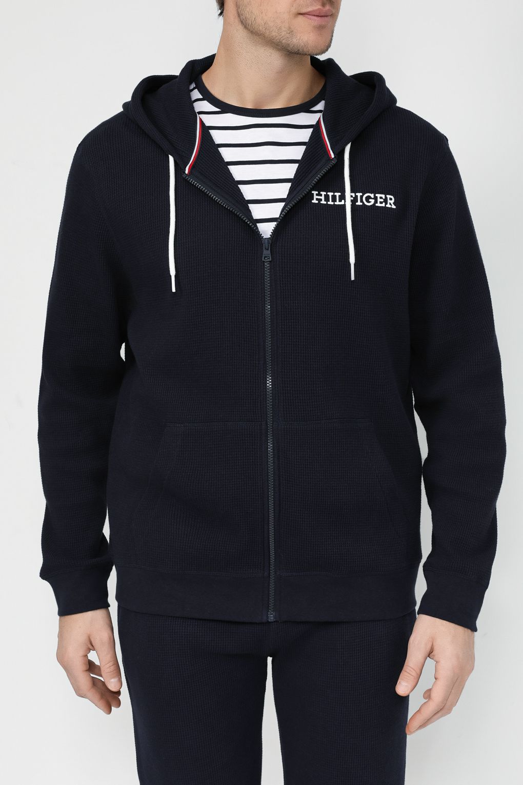 

Толстовка мужская Tommy Hilfiger UM0UM03131 синяя XL, Синий, UM0UM03131