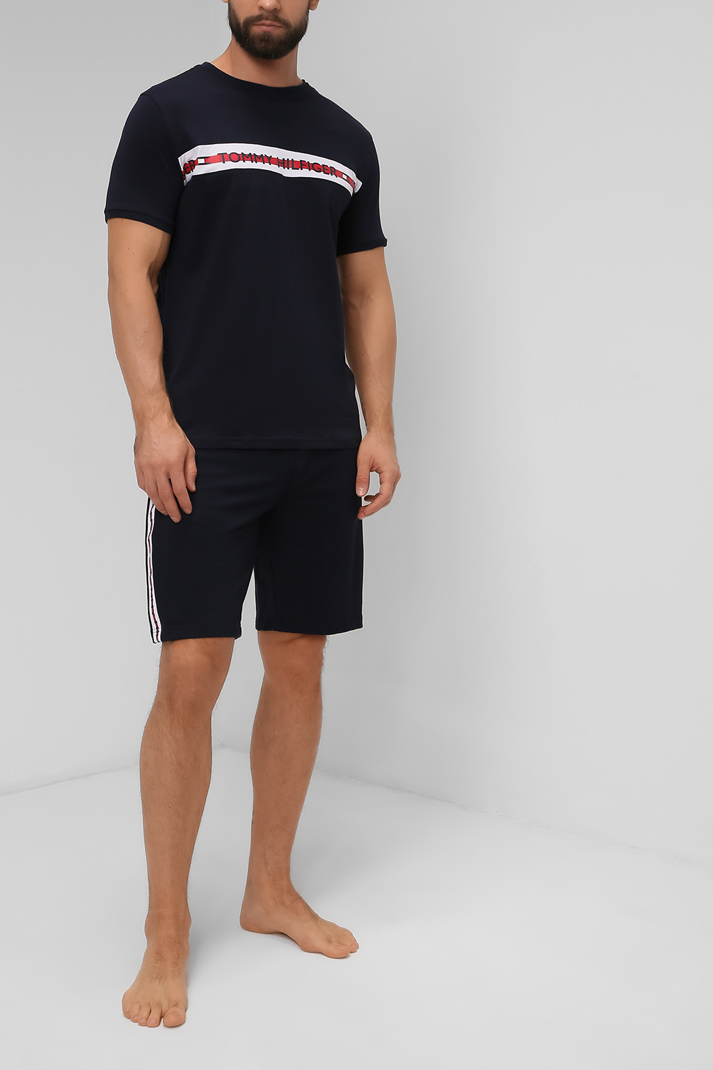 

Футболка мужская Tommy Hilfiger UM0UM01915 синяя XL, Синий, UM0UM01915