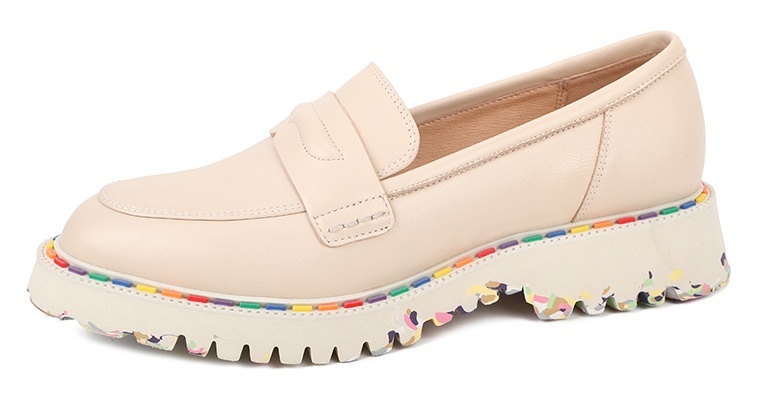 

Лоферы женские Pierre Cardin 226261 бежевые 38 RU, Бежевый, 226261