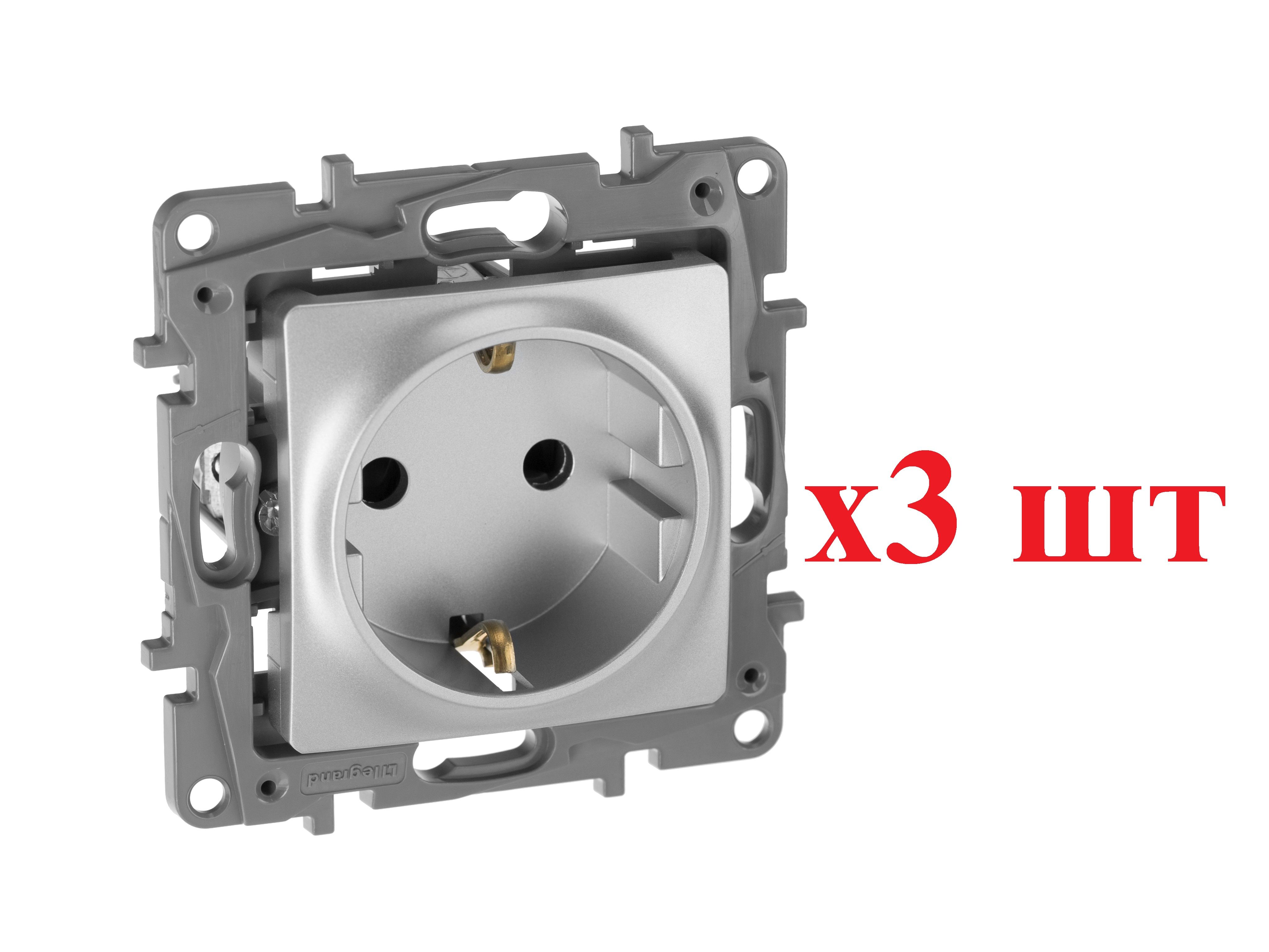 

Legrand Etika Алюм Розетка с/з со шторками, винт. клеммы, 16А, 250 В 672422 (3шт), Серый, Etika_Скрытый_3