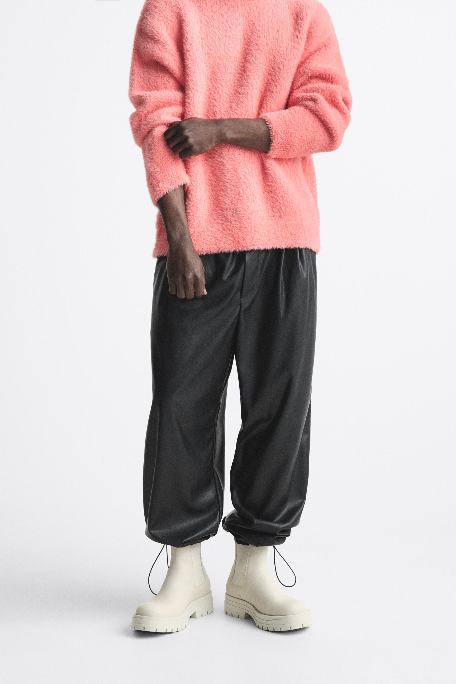 

Брюки мужские ZARA 05070320 черные S (доставка из-за рубежа), Черный, 05070320