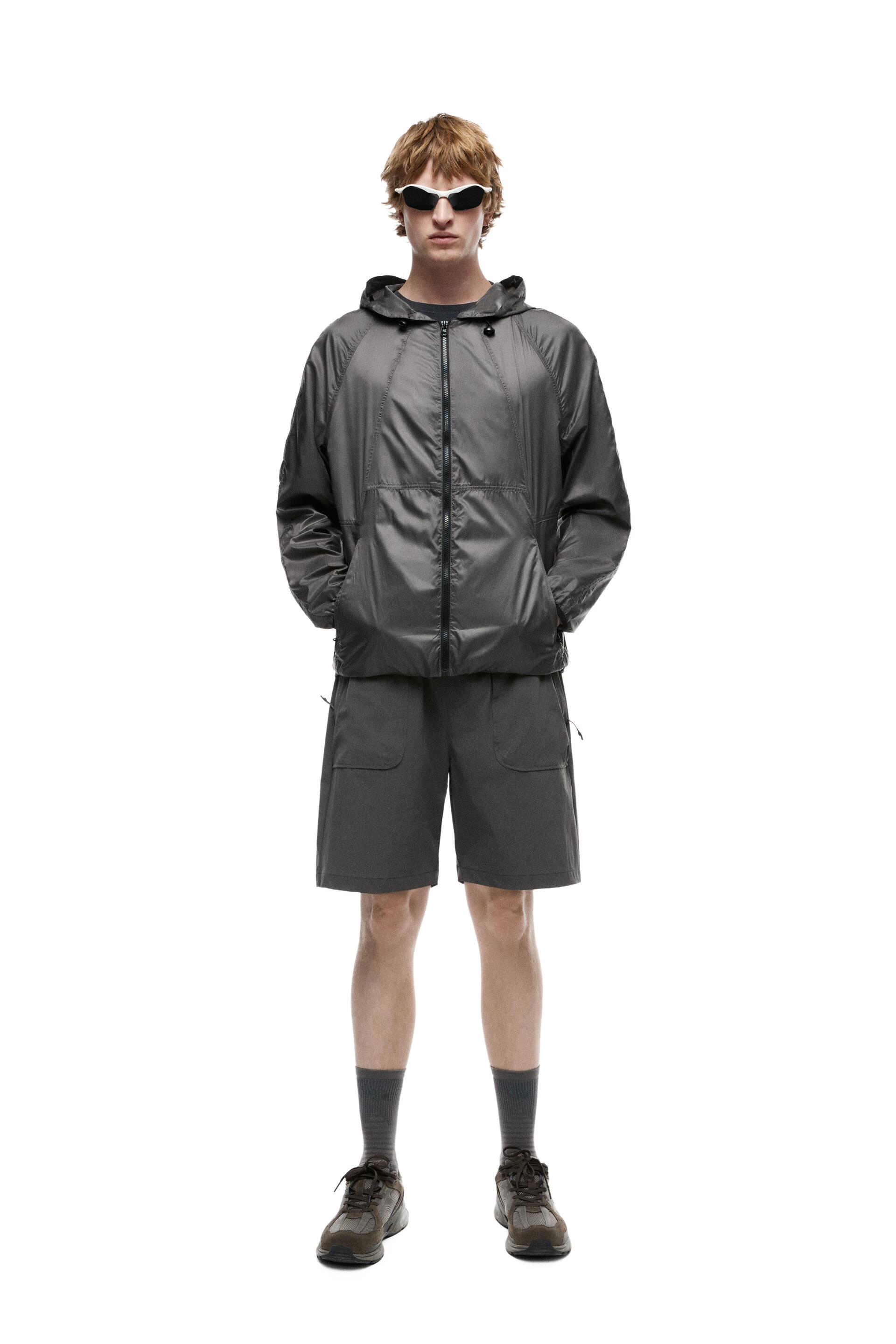 

Шорты мужские ZARA 01732303 серые S (доставка из-за рубежа), Серый, 01732303
