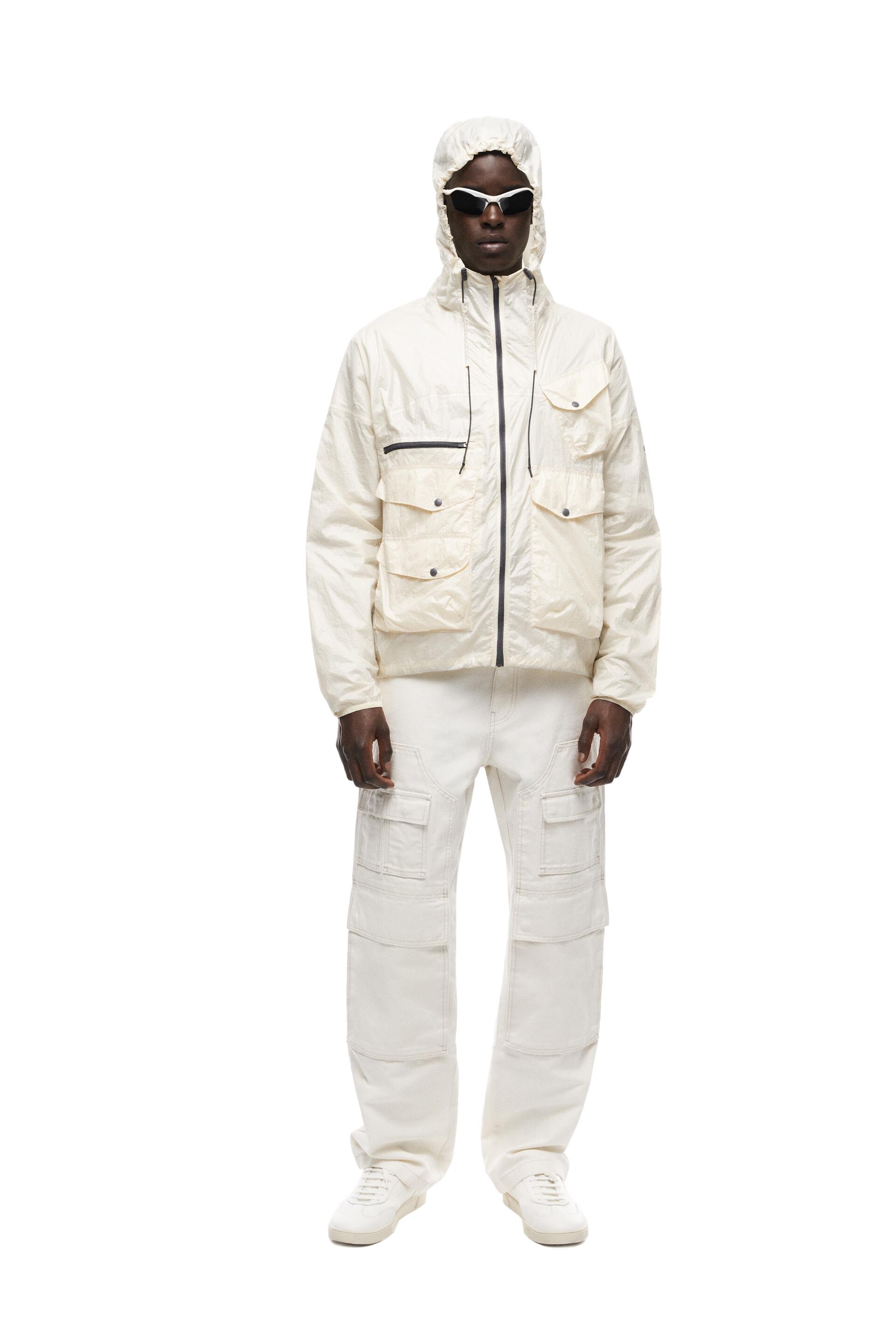 

Ветровка мужская ZARA 01732300 белая XL (доставка из-за рубежа), 01732300